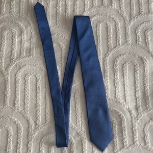 Classic Solid Blue Men's Necktie - Silk Handmade Everyday Formal